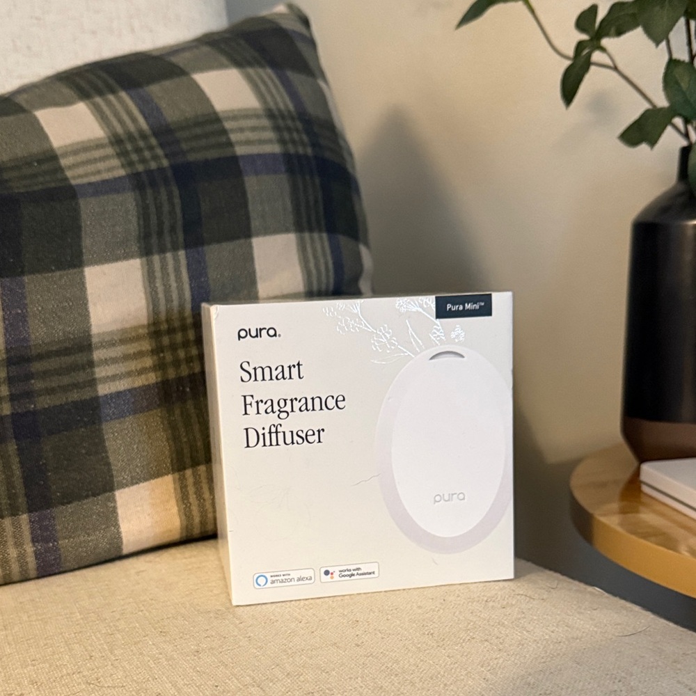 Pura mini smart fragrance diffuser